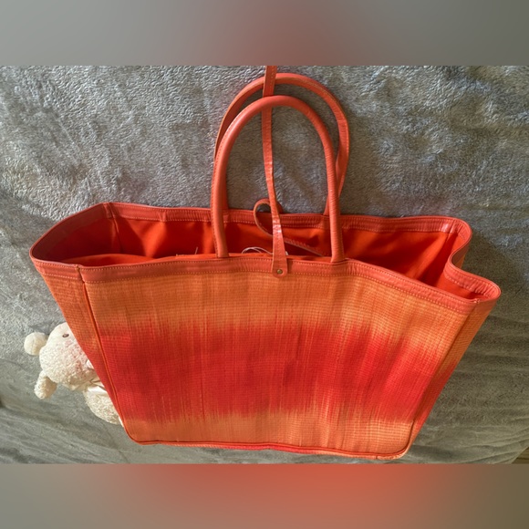 Flora Bella Cascais-Papaya
Leather Large Bag Brand New - Picture 5 of 11